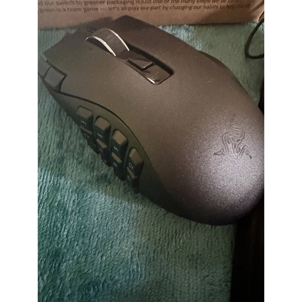 Razer Naga V2 Hyperspeed‎ Ergonomic Gaming Mouse RZ01-0360 New Open Box NIB